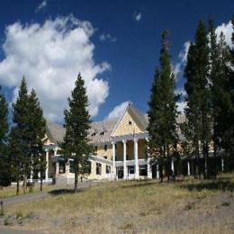 Lake Yellowstone Hotel Cabins Yellowstone National Park Wy