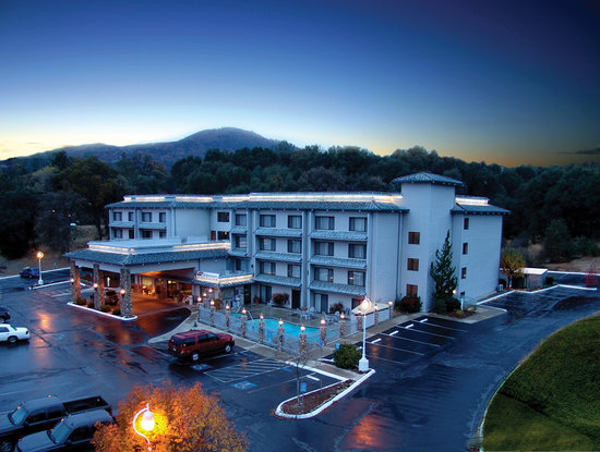 Yosemite Southgate Hotel Suites Oakhurst Ca What To Know