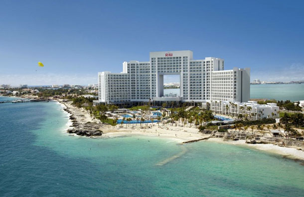 7 Best All Inclusive Cancun Resorts for Families | Family Vacation Critic