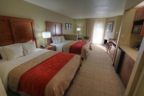 Comfort Inn Suites At Dollywood Lane Pigeon Forge Tn What To