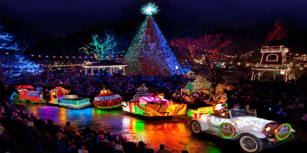 11 Theme Parks Guaranteed to Get Your Family in the Holiday Spirit