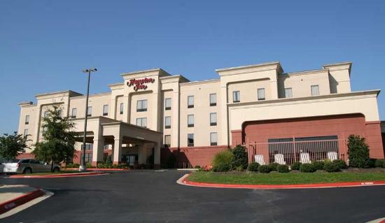 Hampton Inn Fayetteville (Fayetteville, AR): What to Know BEFORE You ...