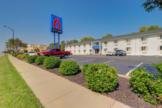 Motel 6 Wichita East (Wichita, KS): What to Know BEFORE You Bring Your