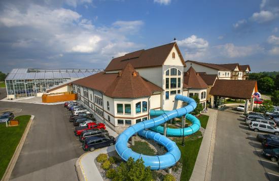 Zehnder's Splash Village Hotel & Waterpark (Frankenmuth, MI): What to