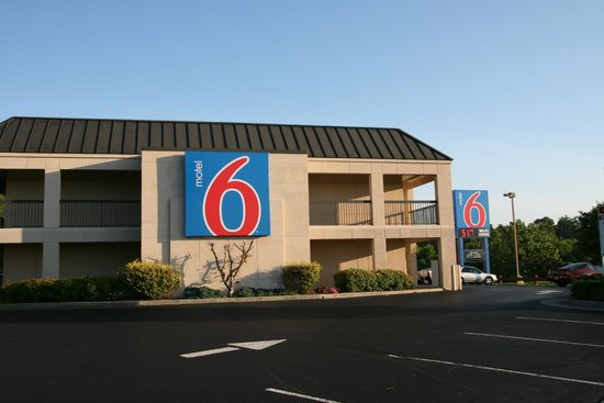 Motel 6 Roanoke (Roanoke, VA): What to Know BEFORE You Bring Your Family