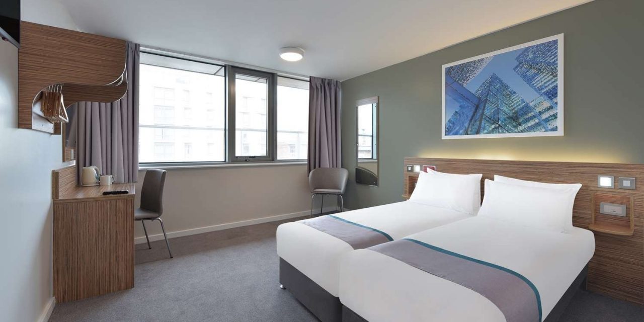 travelodge-london-waterloo-hotel-london-what-to-know-before-you