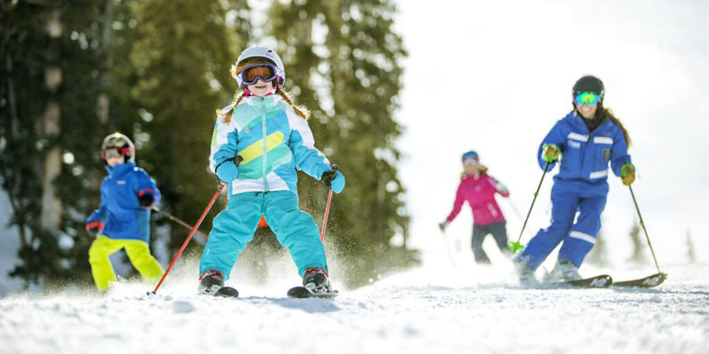 7 Best Colorado Ski Resorts for Beginners | Family ...