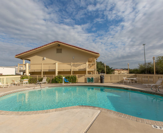 La Quinta Inn San Antonio Lackland (San Antonio, TX): What to Know ...