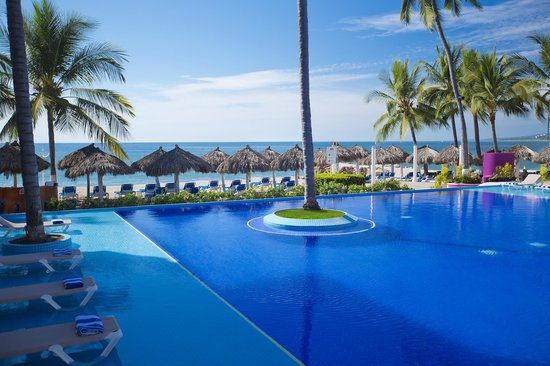 Crown Paradise Club Puerto Vallarta (Puerto Vallarta): What to Know BEFORE  You Bring Your Family