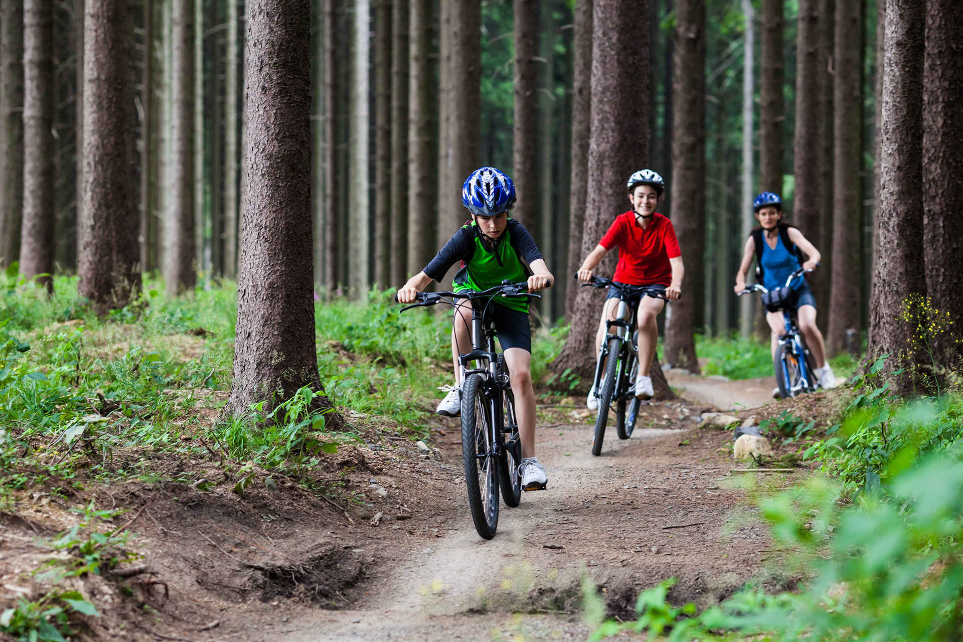 10 Best Biking Vacations for Families 