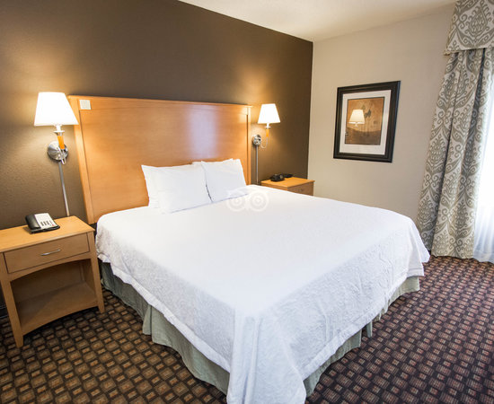 Hampton Inn & Suites Nashville-Vanderbilt-Elliston Place (Nashville ...