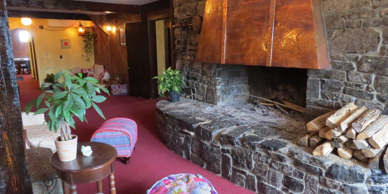 Black Bear Inn (Bolton Valley, VT): What to Know BEFORE You Bring Your