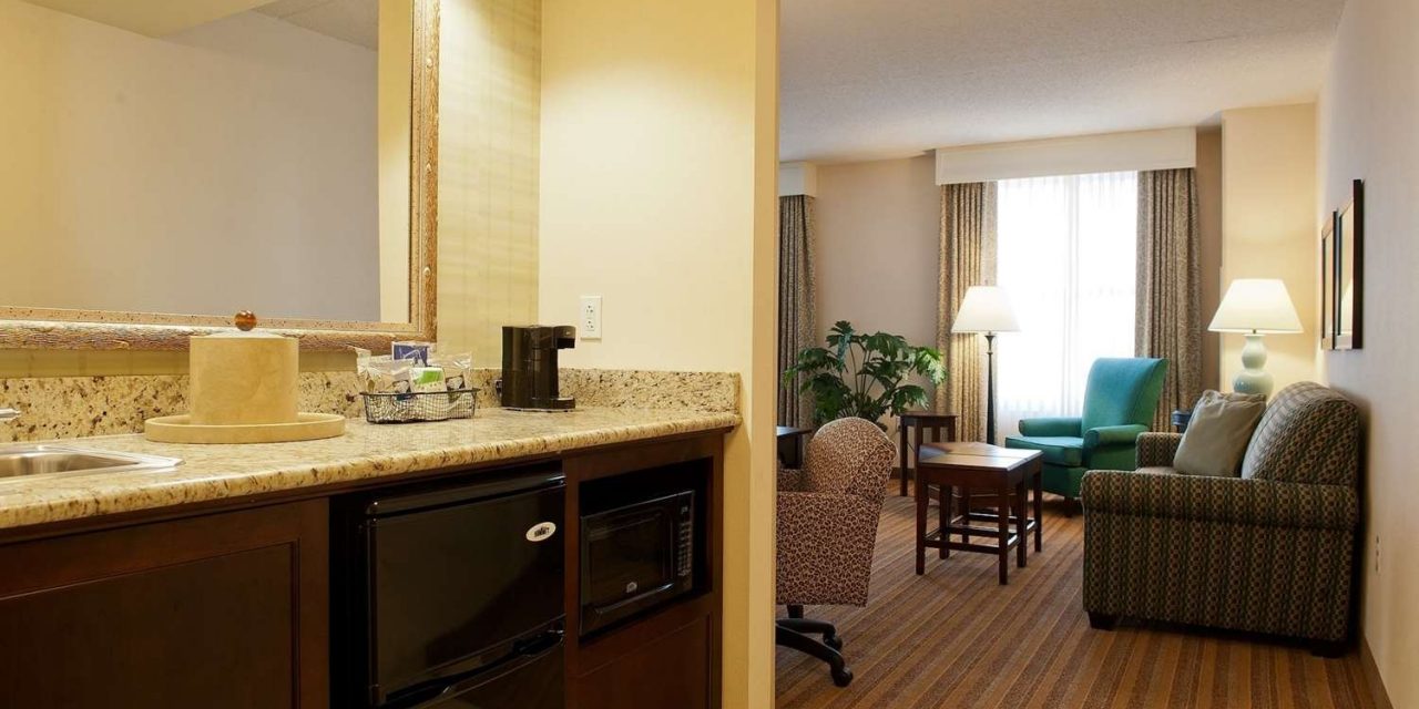 Hampton Inn Suites Saratoga Springs Downtown Saratoga Springs NY   Guest Room 2 1280x640 