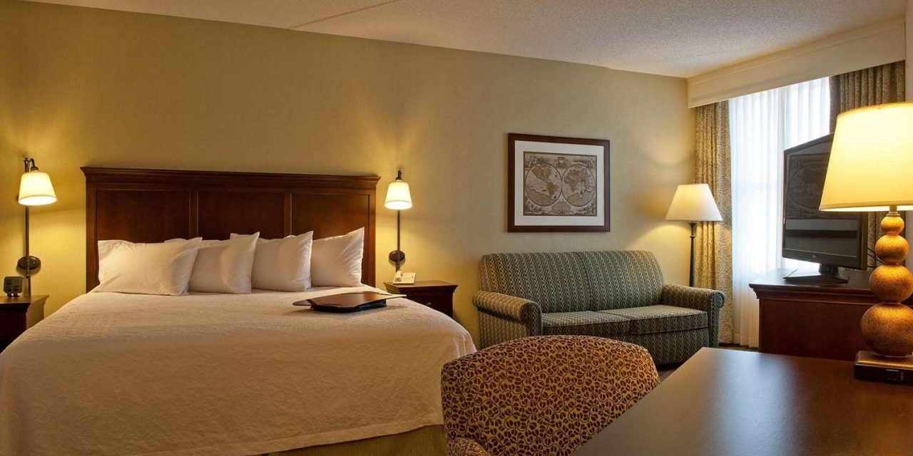 Hampton Inn Suites Saratoga Springs Downtown Saratoga Springs NY   Guest Room 3 1280x640 