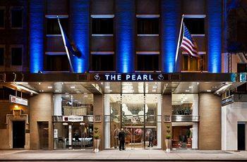 The Pearl Hotel Review: What To REALLY Expect If You Stay