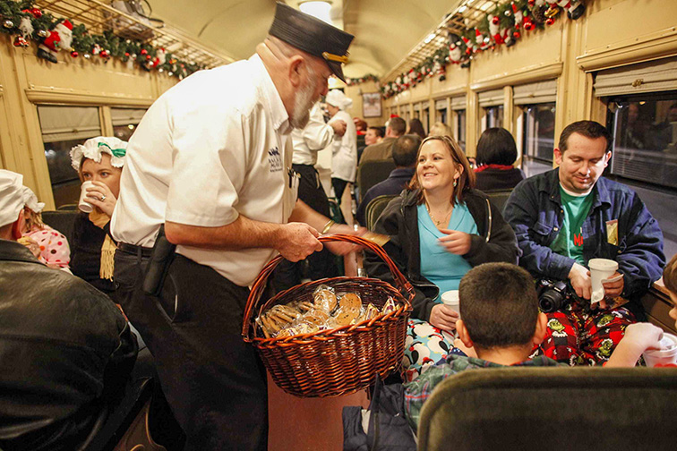 13-best-polar-express-train-rides-in-the-u-s-2023