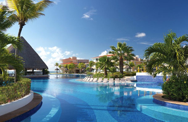 7 Best All Inclusive Cancun Resorts for Families | Family Vacation Critic