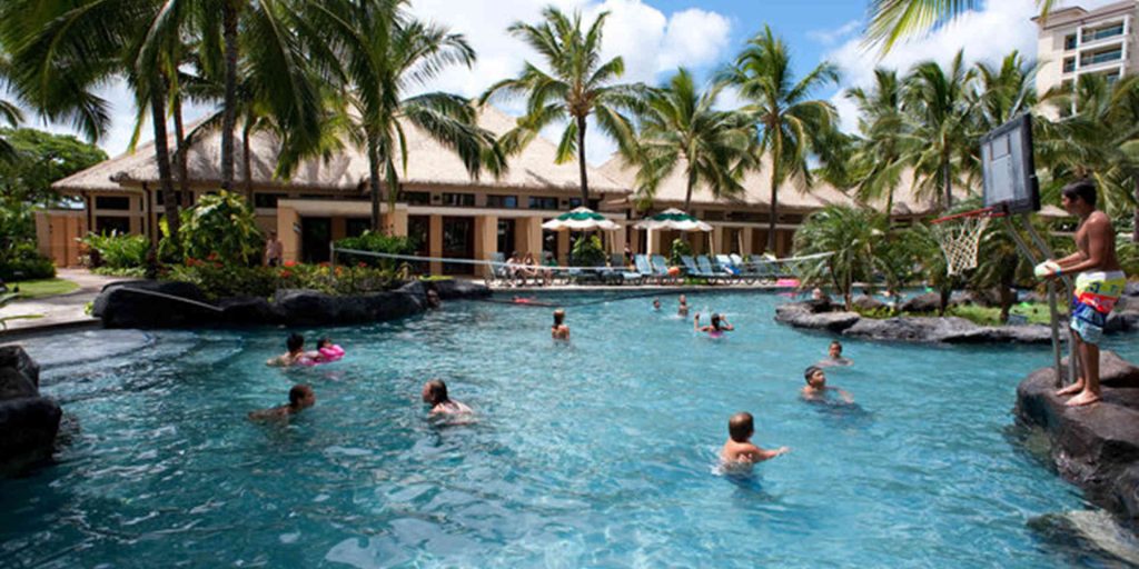 10 Best Oahu Resorts for Families | Family Vacation Critic