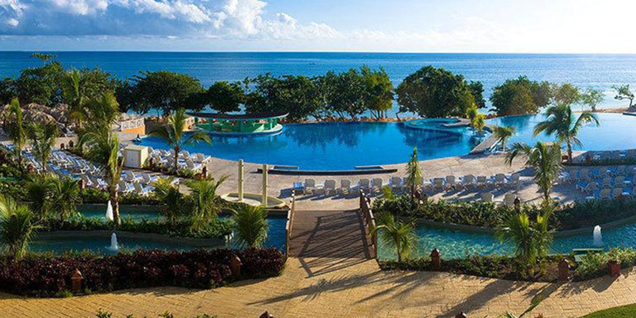 8 Best Family Resorts in Montego Bay | Family Vacation Critic