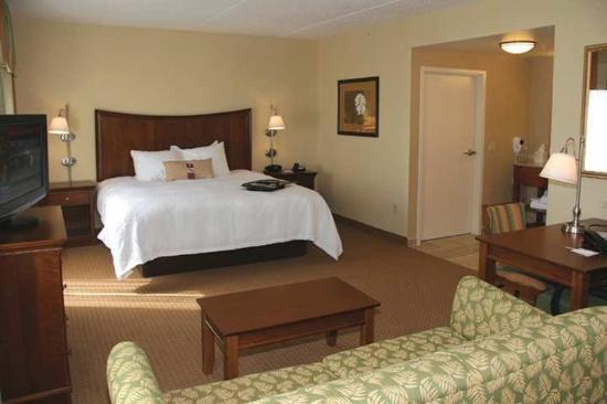 Hotel near Idlewild and Soak Zone - Ramada by Wyndham Ligonier