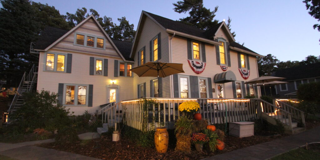 The Last Resort B&B Inn (South Haven, MI): What To Know BEFORE You ...