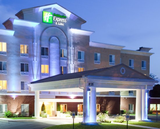 Holiday Inn Express Charlotte-Arrowood (Charlotte, NC): What to Know ...