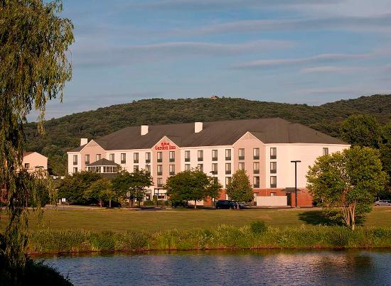 hilton hotels in fishkill ny