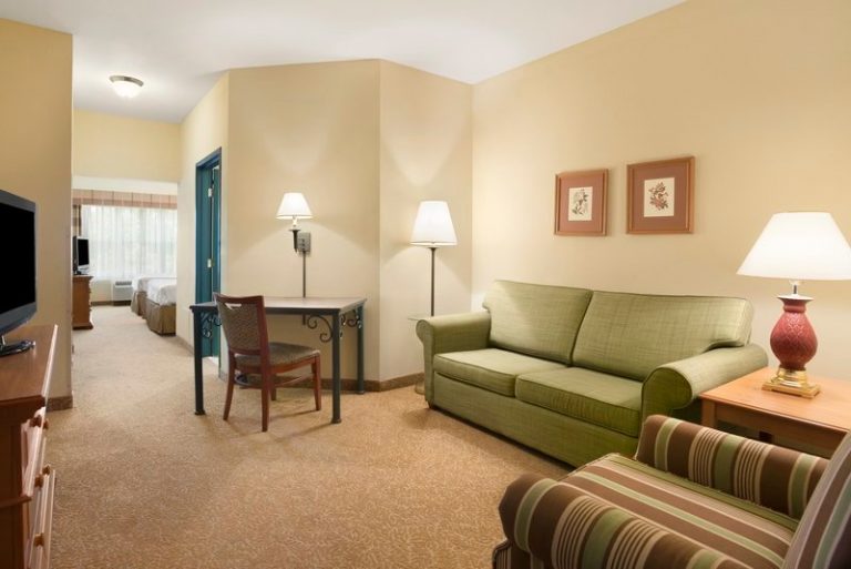 Country Inn & Suites By Carlson, Beckley (Beckley, WV): What to Know ...