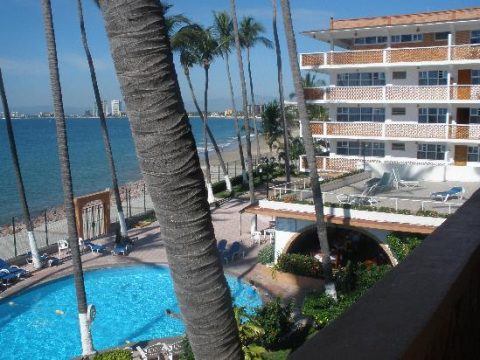 Rosita Hotel (puerto Vallarta): What To Know Before You Bring Your Family