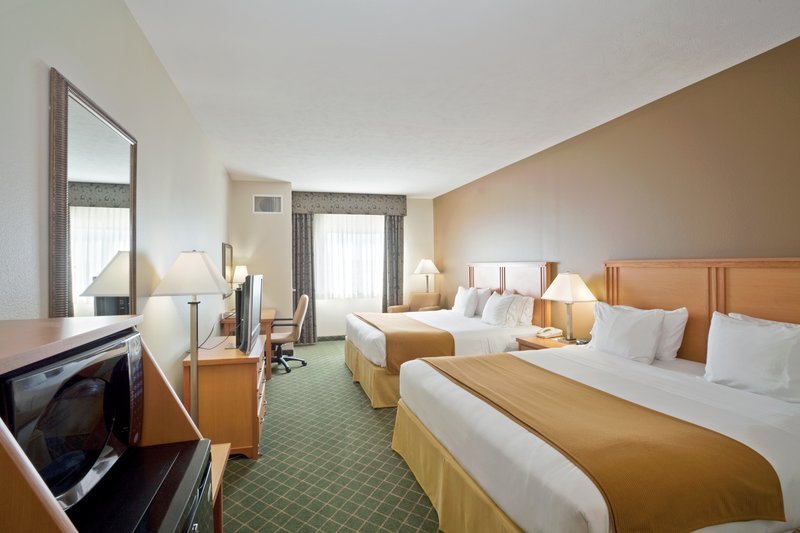 Holiday Inn Express Lincoln South (Lincoln NE): What to Know BEFORE