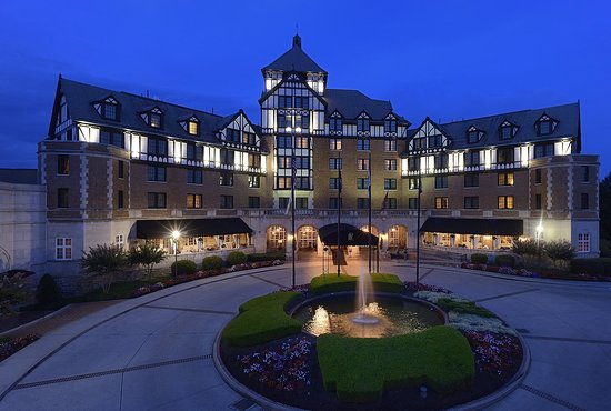 The Hotel Roanoke & Conference Center, Curio Collection by Hilton ...