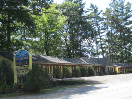 Boulders Motel & Cottages (Holderness, NH): What to Know BEFORE You ...