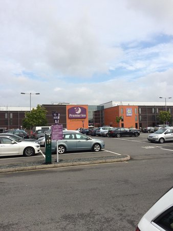 Premier Inn London Heathrow Airport (Bath Road) Hotel (Hounslow): What ...