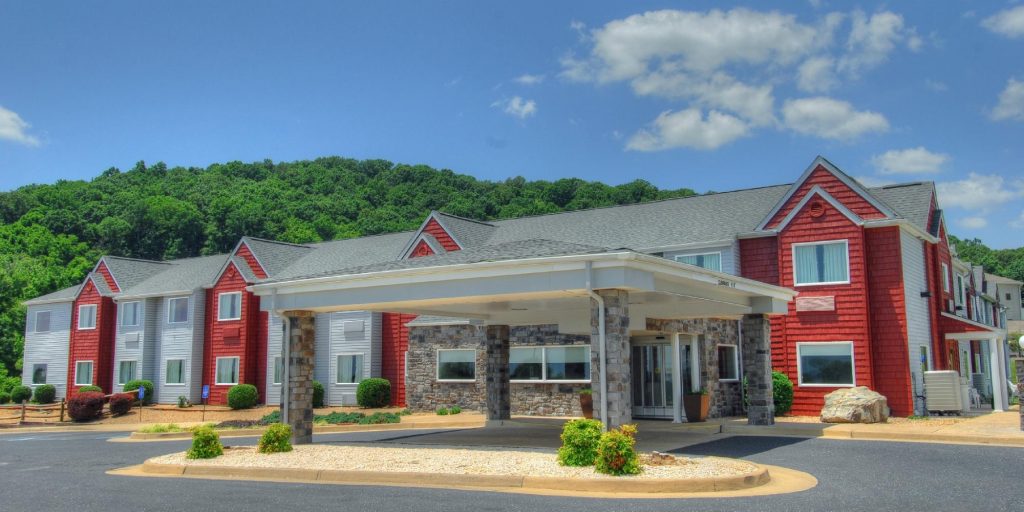 Quality Inn & Suites (Staunton, VA): What to Know BEFORE You Bring Your ...