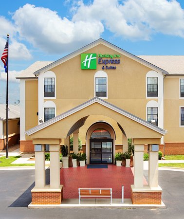 Holiday Inn Express Hotel & Suites North Little Rock (North Little Rock ...