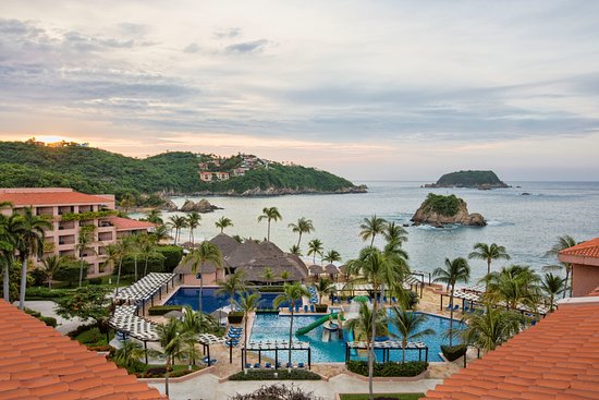 Barcelo Huatulco (Huatulco): What to Know BEFORE You Bring Your Family