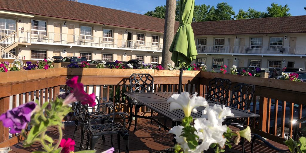 Knights Inn By The Falls (Niagara Falls): What to Know BEFORE You Bring