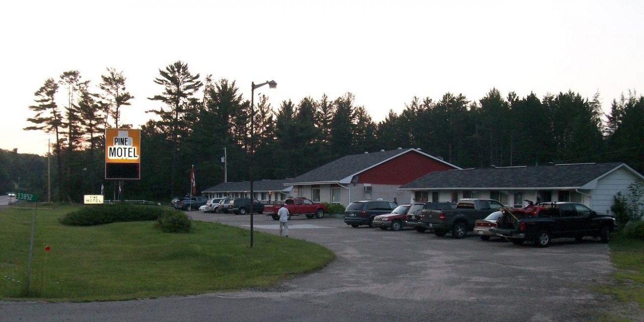 Pine Motel (Deep River): What to Know BEFORE You Bring Your Family