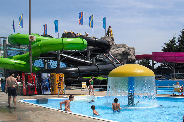 14 Best Water Parks in New England 2021 | Family Vacation Critic