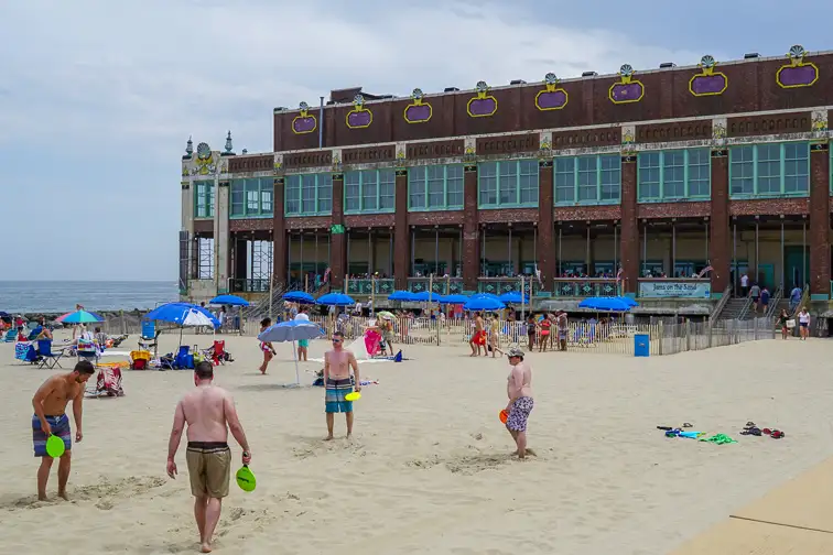 Best Jersey Shore Beaches for Families 2022 - Mommy Poppins